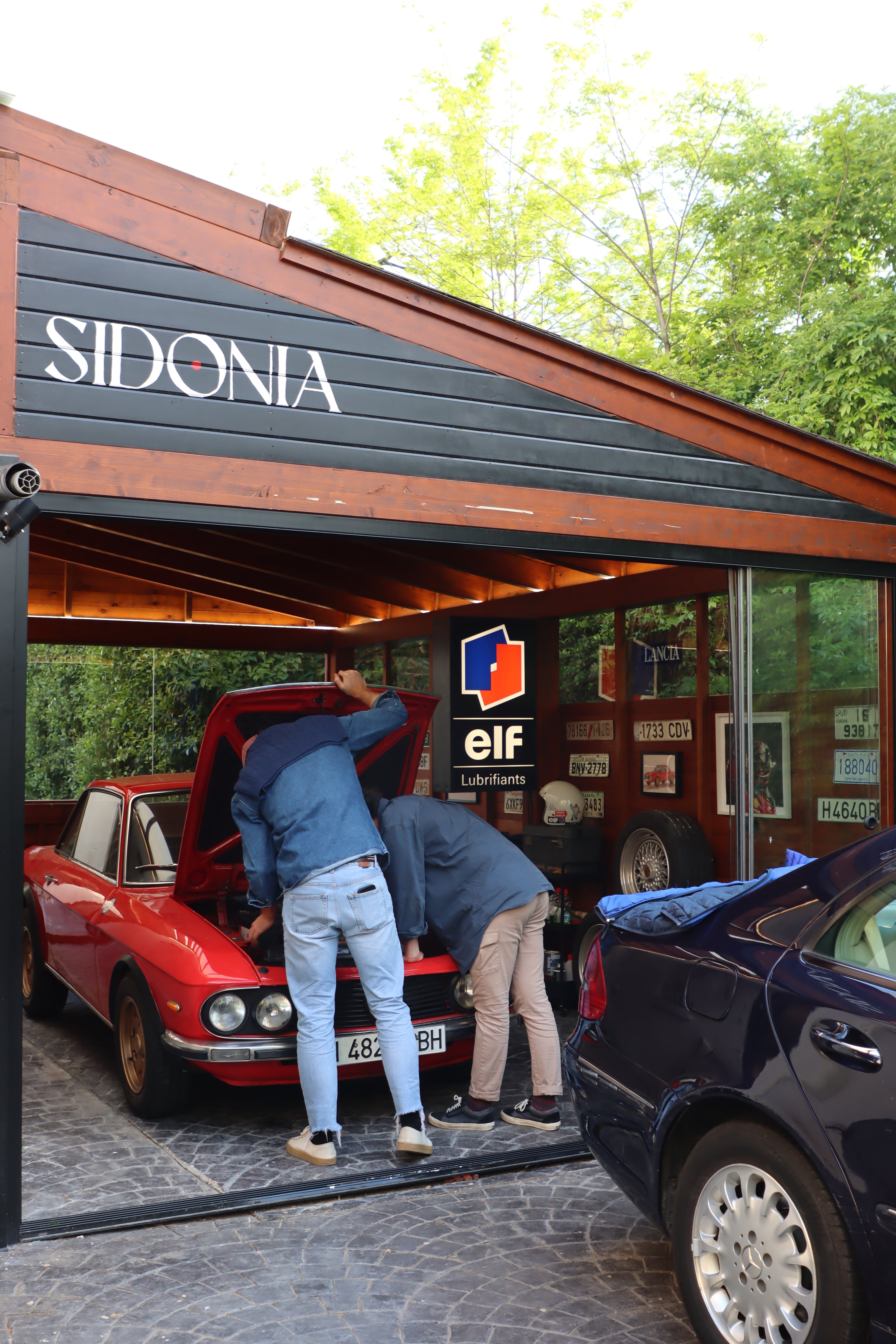 ELF LUBRICANTS CARTEL LUMINOSO