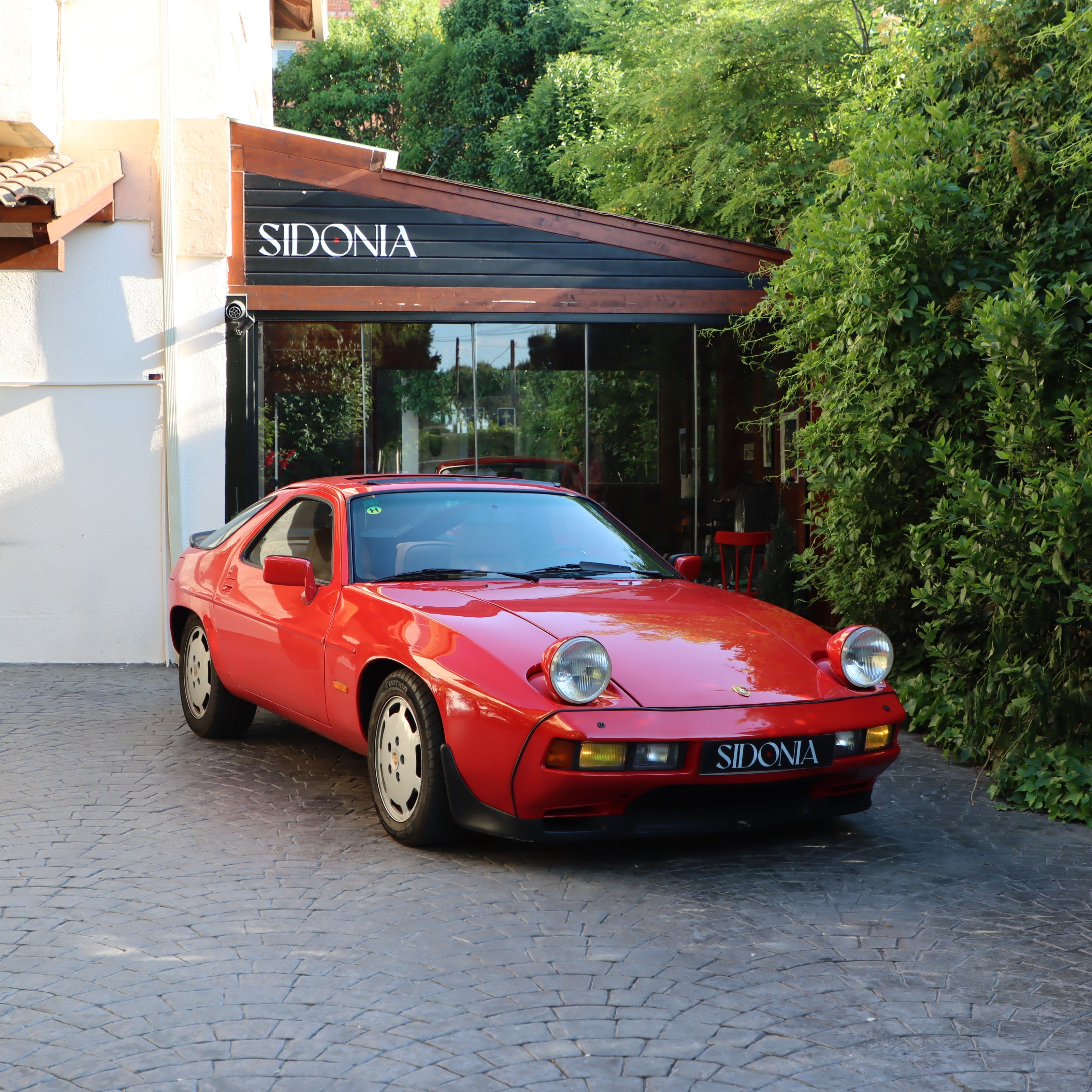 PORSCHE 928 S 4.7 1983