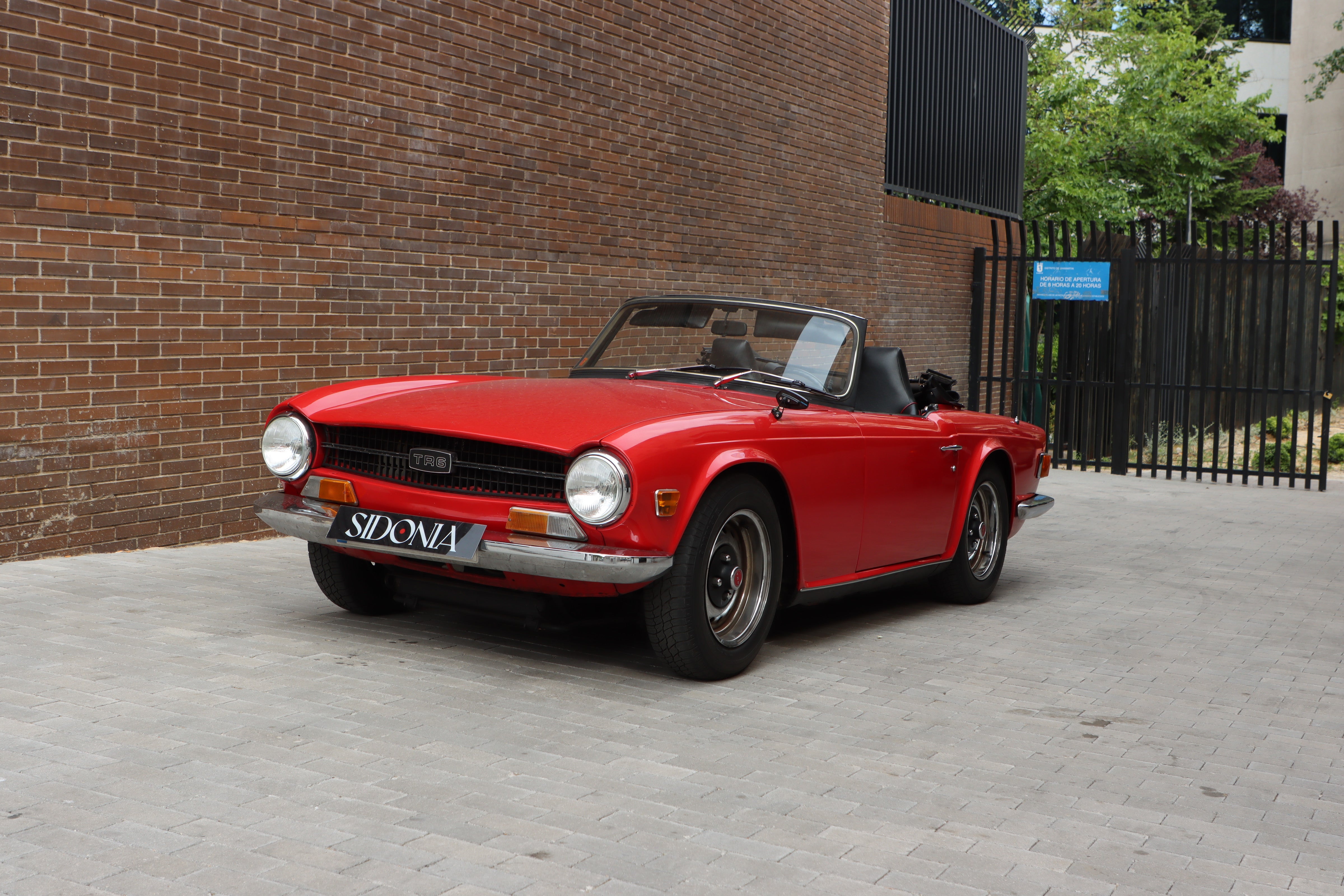 TRIUMPH TR6 1973