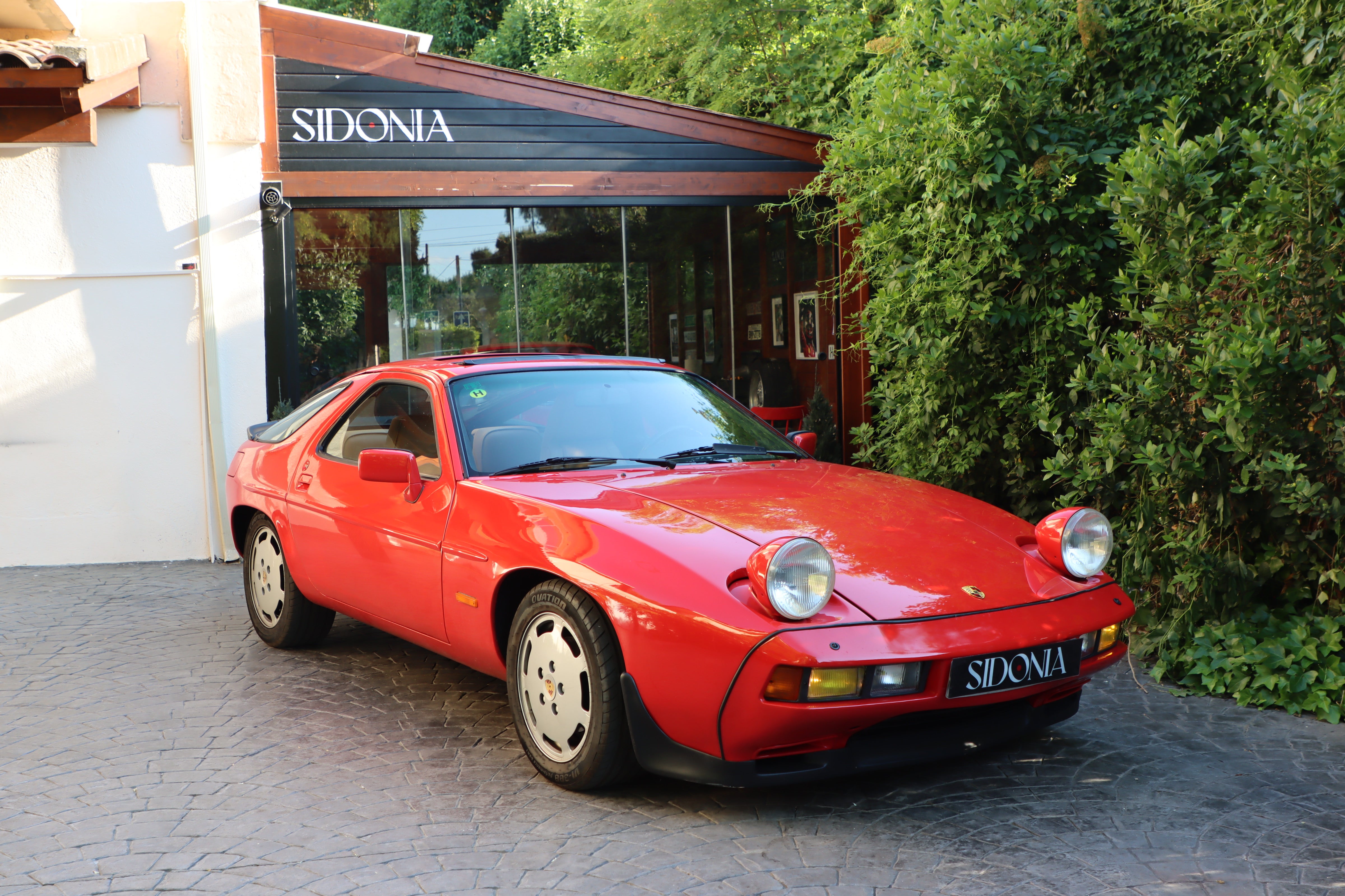 PORSCHE 928 S 4.7 1983
