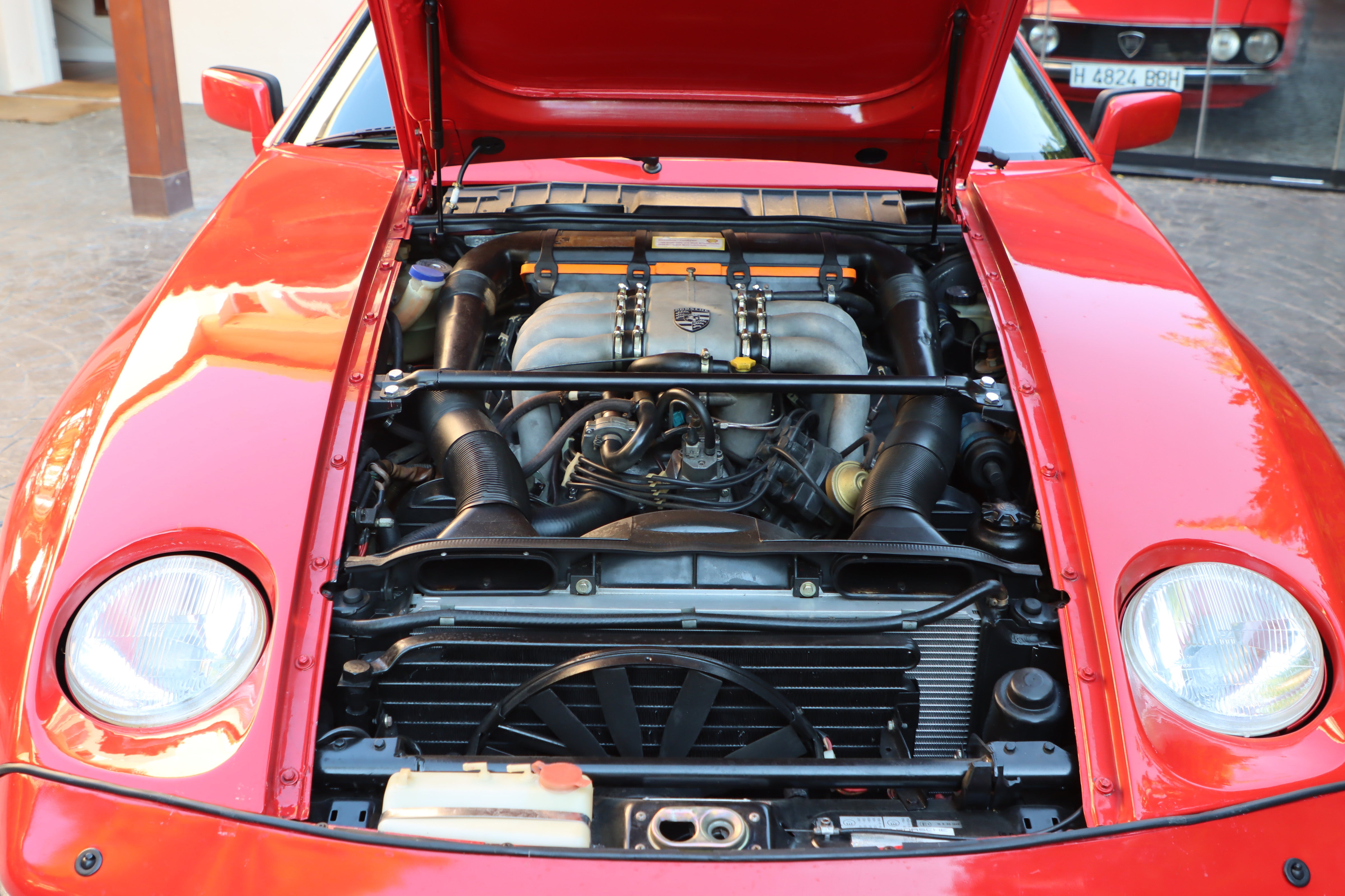 PORSCHE 928 S 4.7 1983