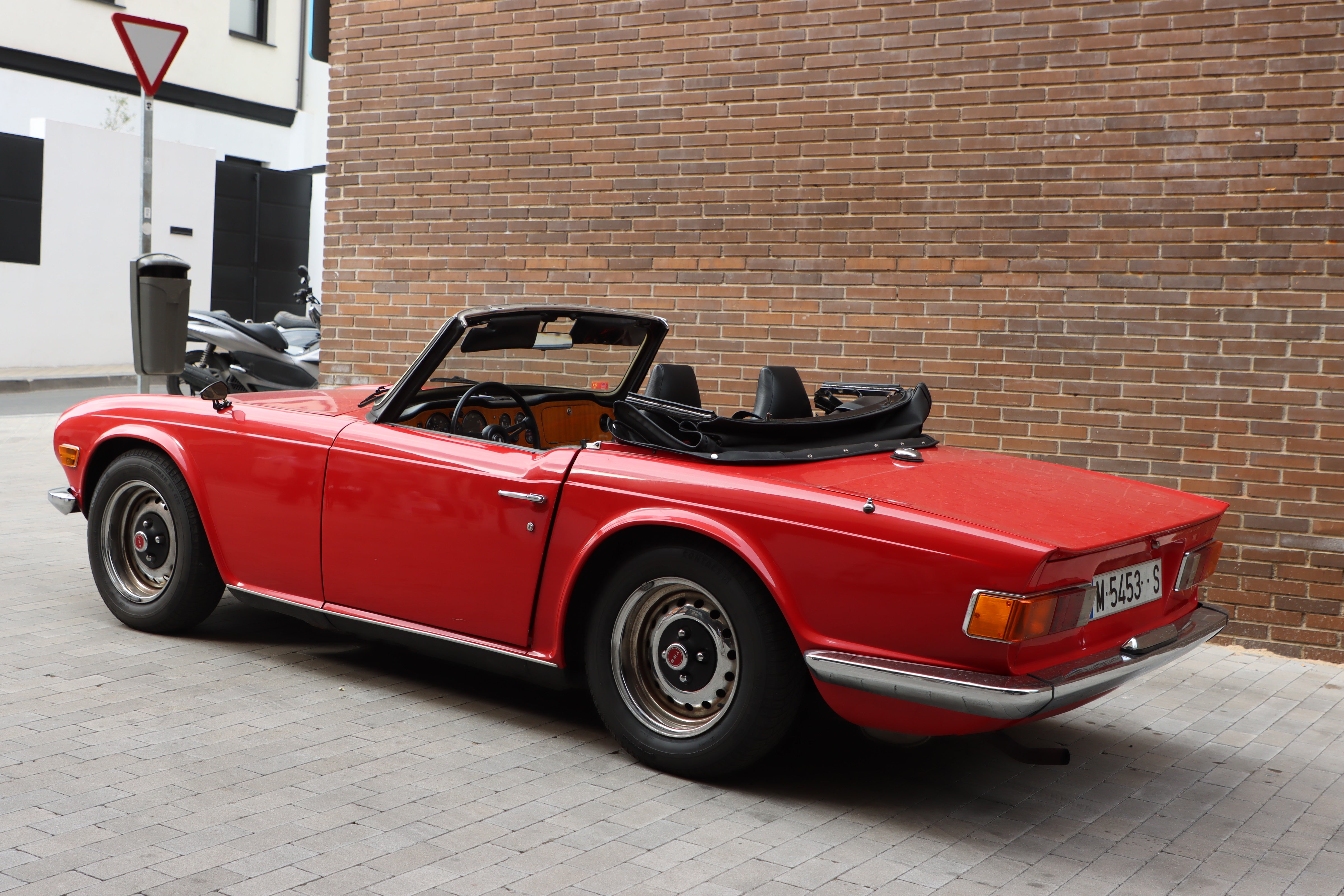 TRIUMPH TR6 1973