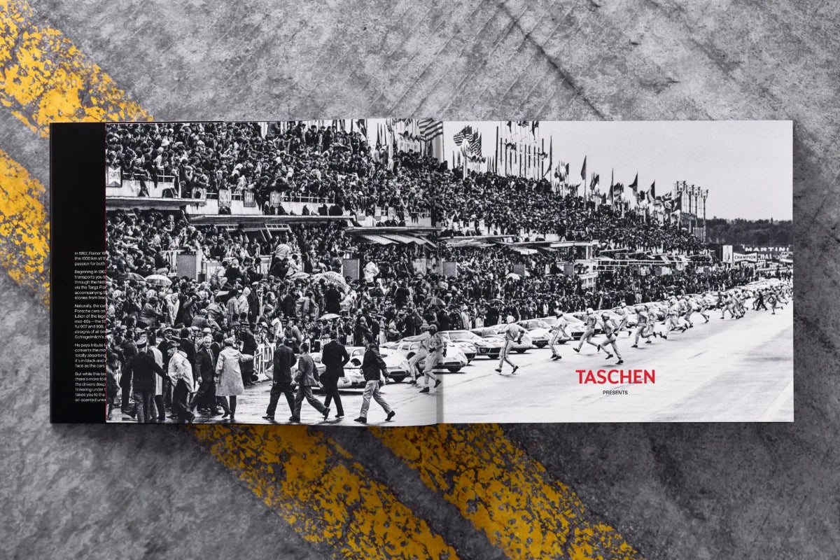 PORSCHE RACING MOMENTS
